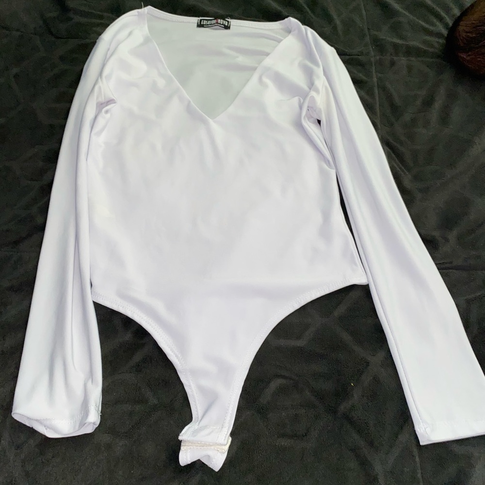 White long sleeve bodysuit